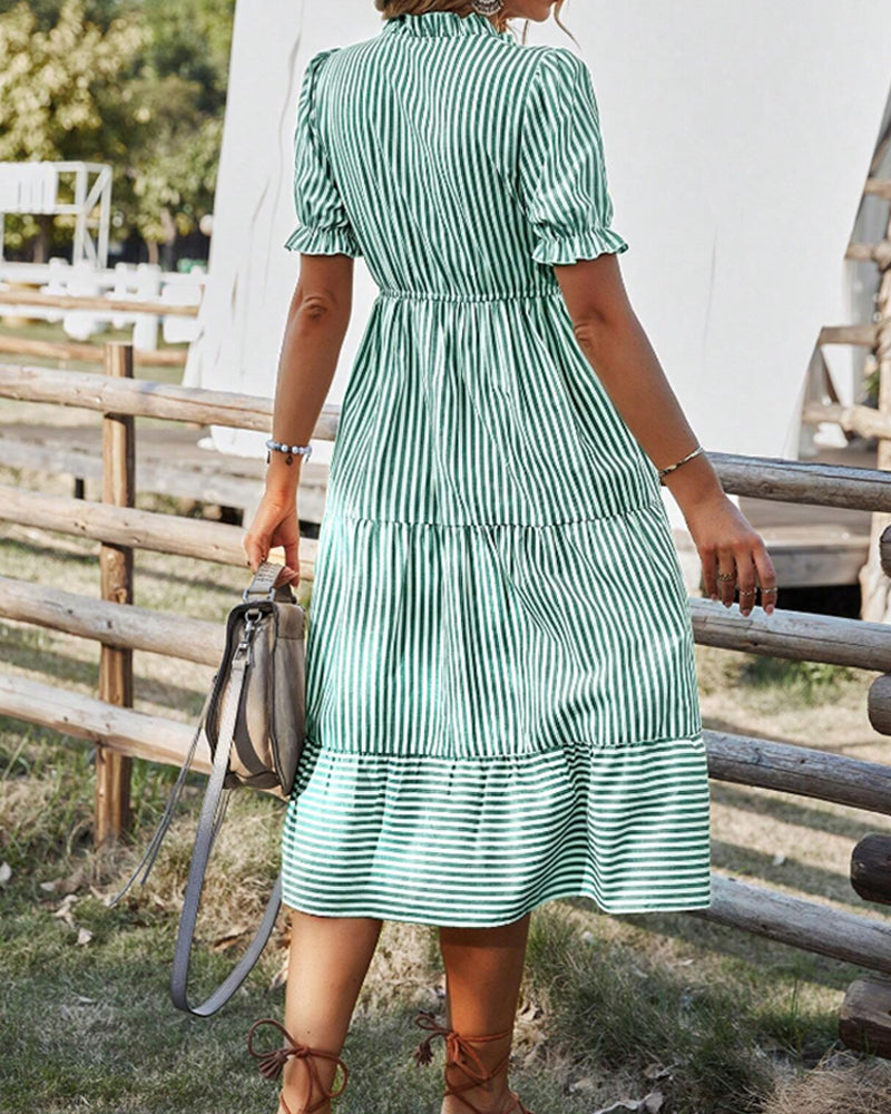 Chloé | Robe décontractée de forme A avec col en V et manches bouffantes - Image 6
