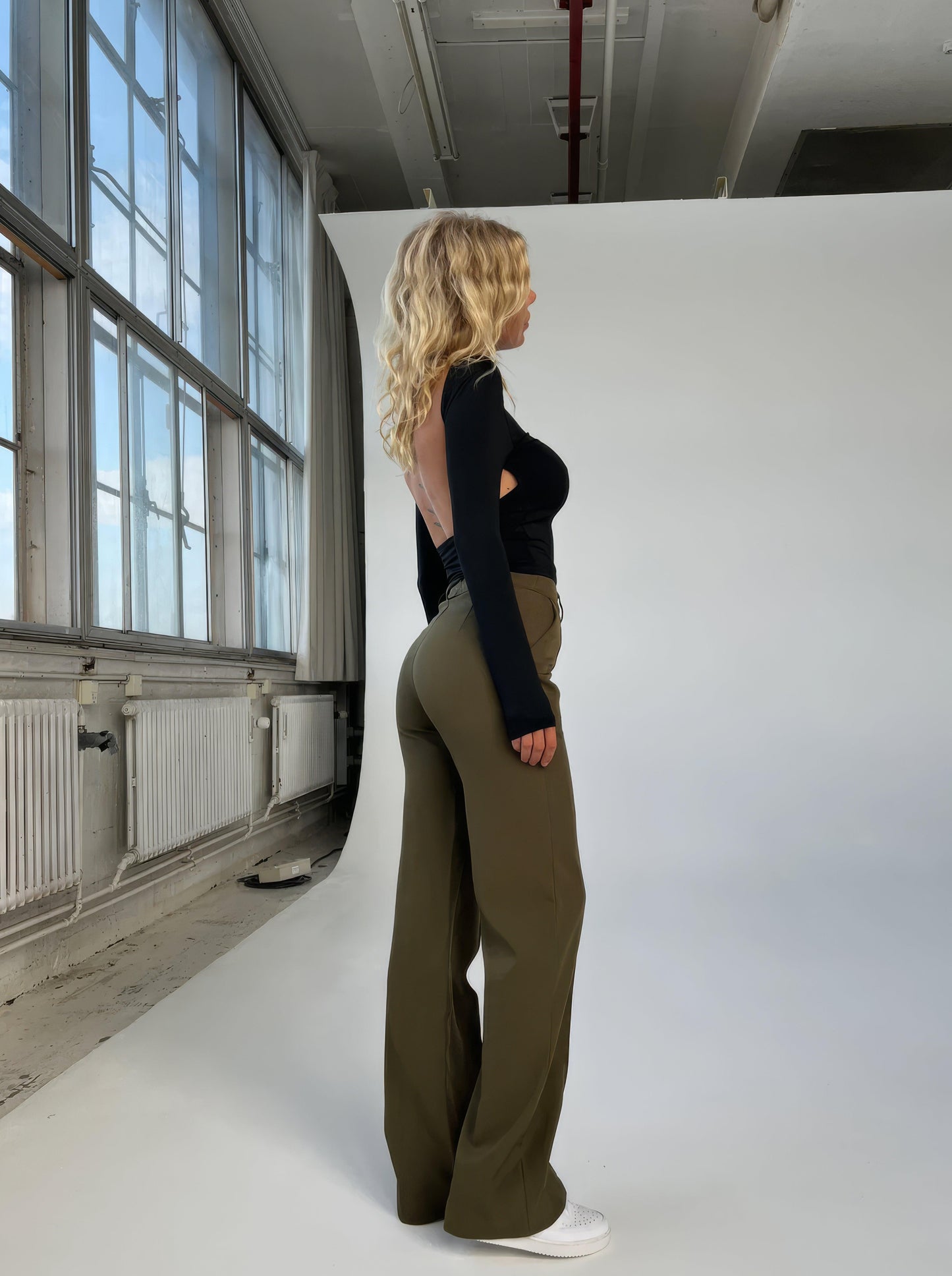 Éléa | Pantalon élégant à taille haute et à jambe large - Coupe ajustée - Image 6