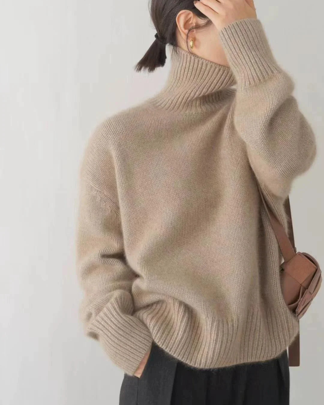 Shayna | Pull ample à col roulé pour femme - Image 3