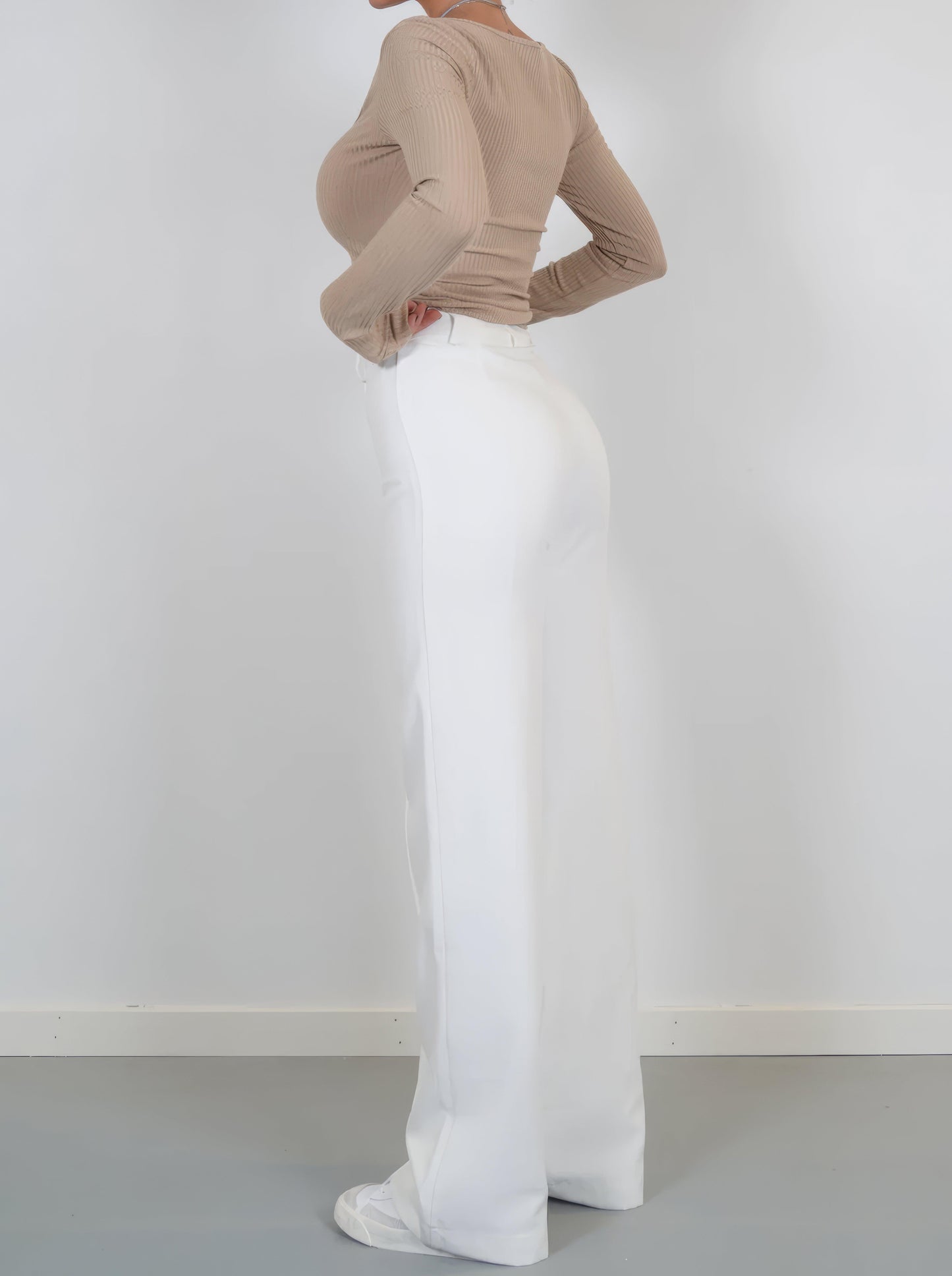 Éléa | Pantalon élégant à taille haute et à jambe large - Coupe ajustée - Image 4
