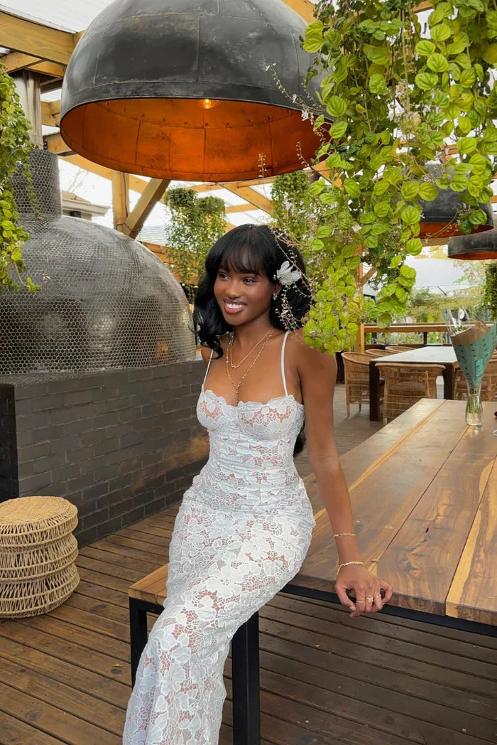 Candice | Robe longue élégante en dentelle pour toutes les occasions - Image 5