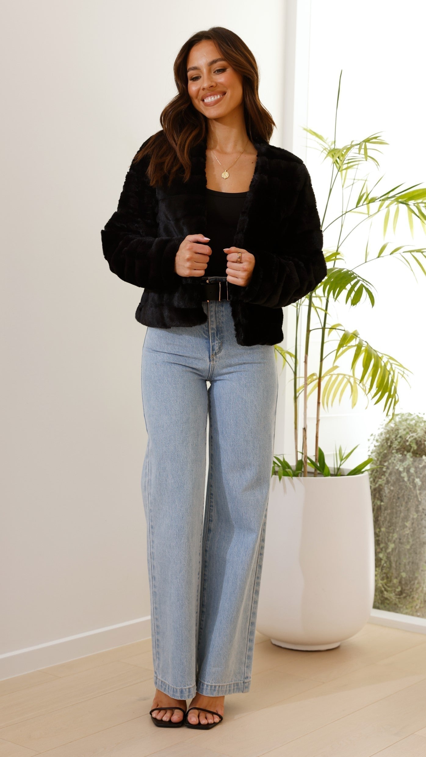 Janine | Veste Courte Femme Ouverte Devant - Image 7