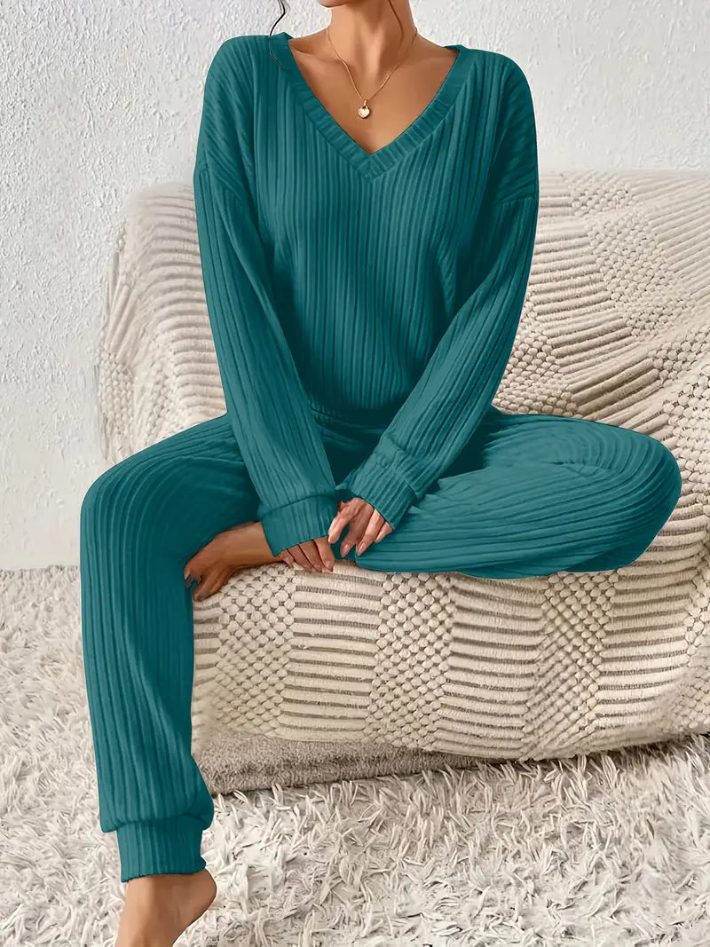 Perle | Ensemble deux pièces d'intérieur à col en V pour femme - Image 6