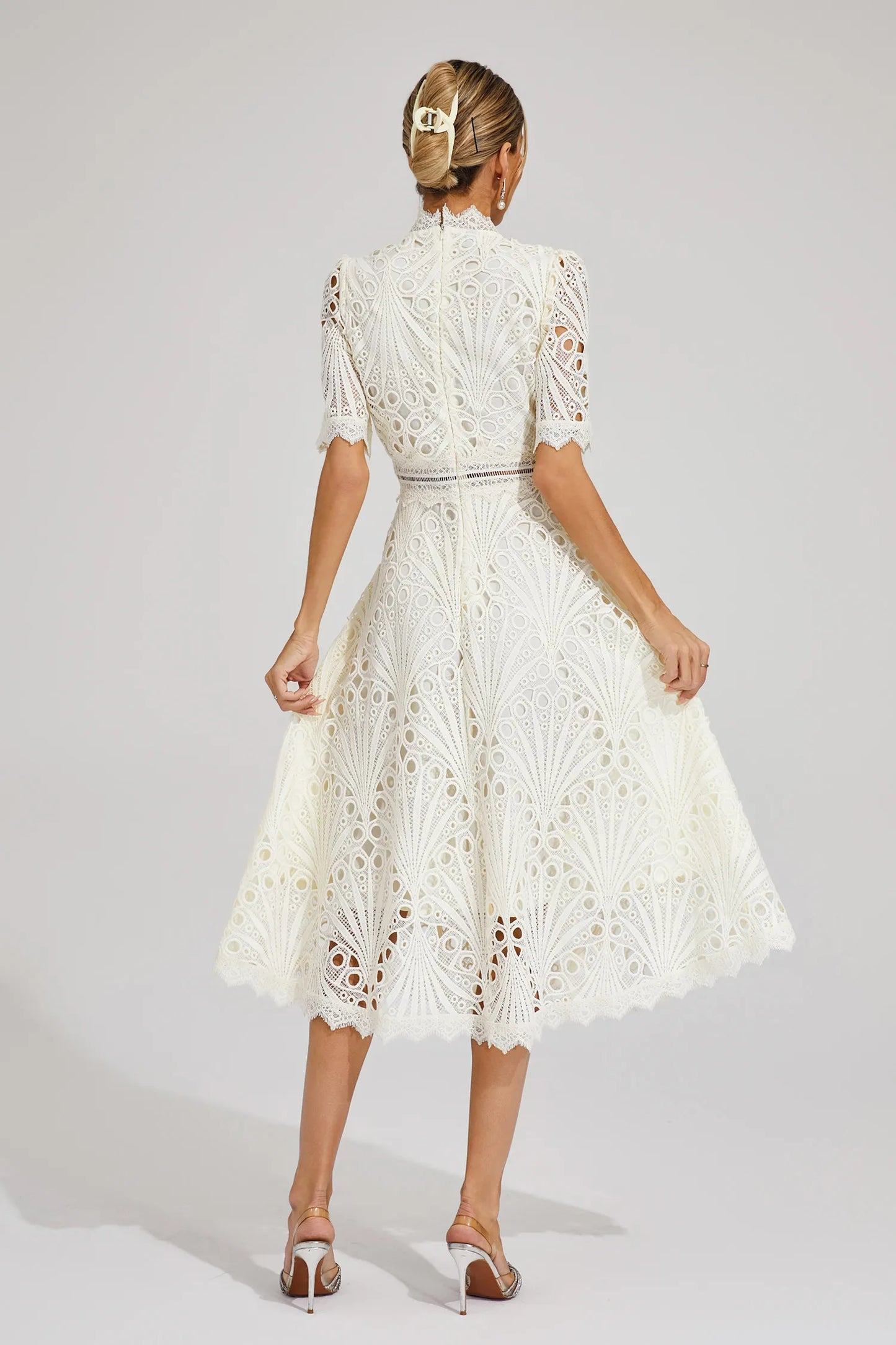 Mélanie | Robe midi élégante en dentelle pour femmes - Image 14