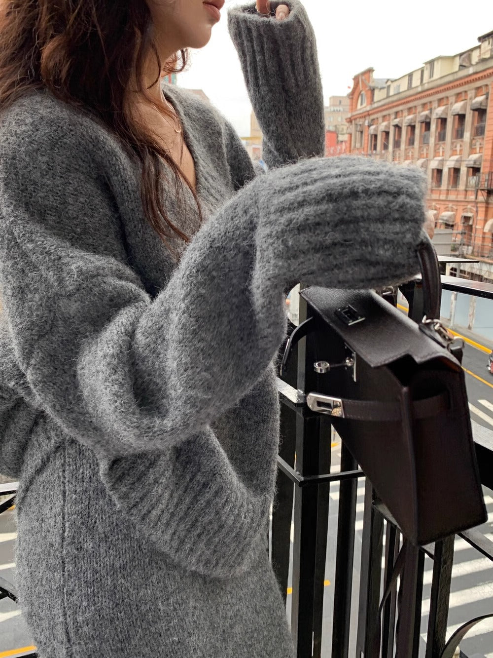 Joëlle | Ensemble jupe et pull en tricot pour femme - Image 8