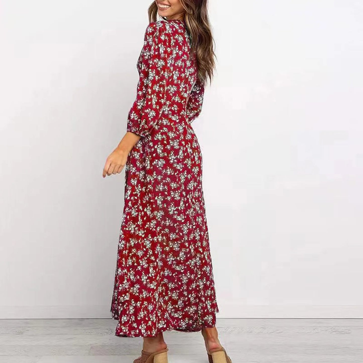 Abigaëlle | Robe élégante à col en V et à fleurs pour toutes les occasions - Image 6