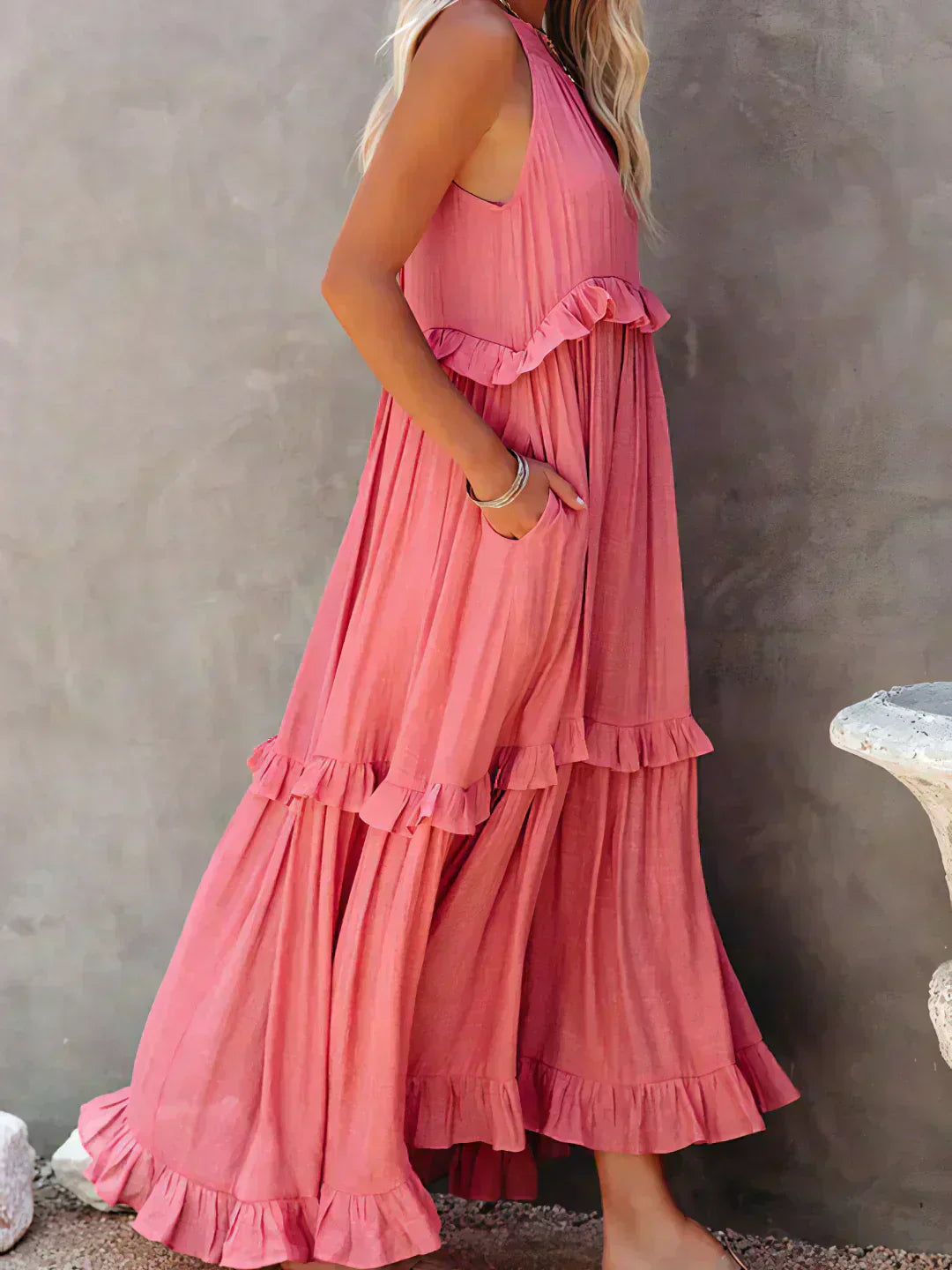 Brigitte | Robe sans manches élégante à bordures à volants pour toutes les occasions - Image 10