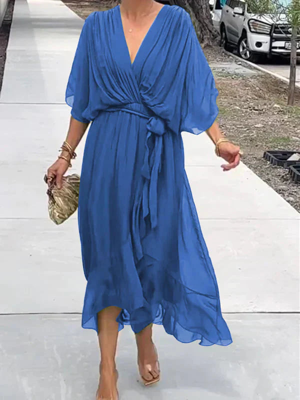 Julie | Élégante robe en soie à col en V souple - Image 3