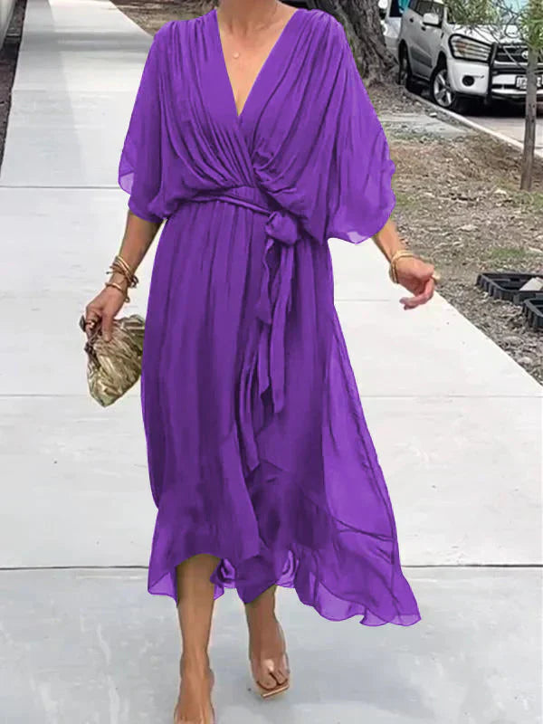 Julie | Élégante robe en soie à col en V souple - Image 4