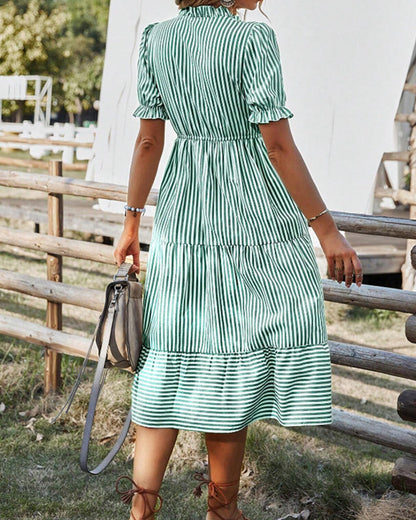 Chloé | Robe décontractée de forme A avec col en V et manches bouffantes - Image 6
