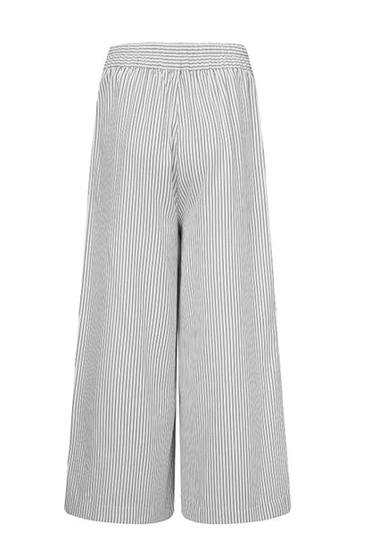 Khadija | Jupe-culotte cintrée - Pantalon large stylé - Rayé - Cropped with Button Detail - Image 5