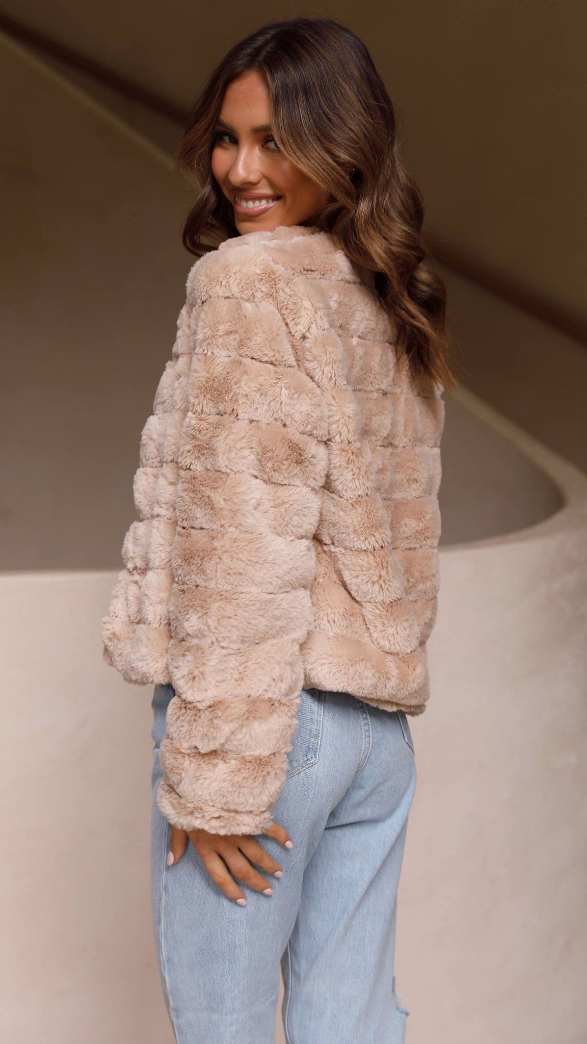 Janine | Veste Courte Femme Ouverte Devant - Image 34