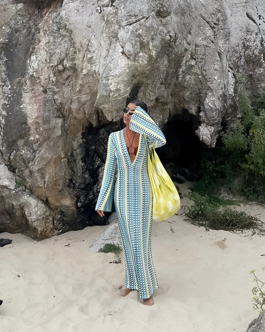 Catarina | Robe longue à rayures en crochet pour la plage et au-delà - Image 1