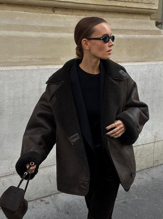 Yasmine | Veste croisée doublée en sherpa pour femme - Image 1