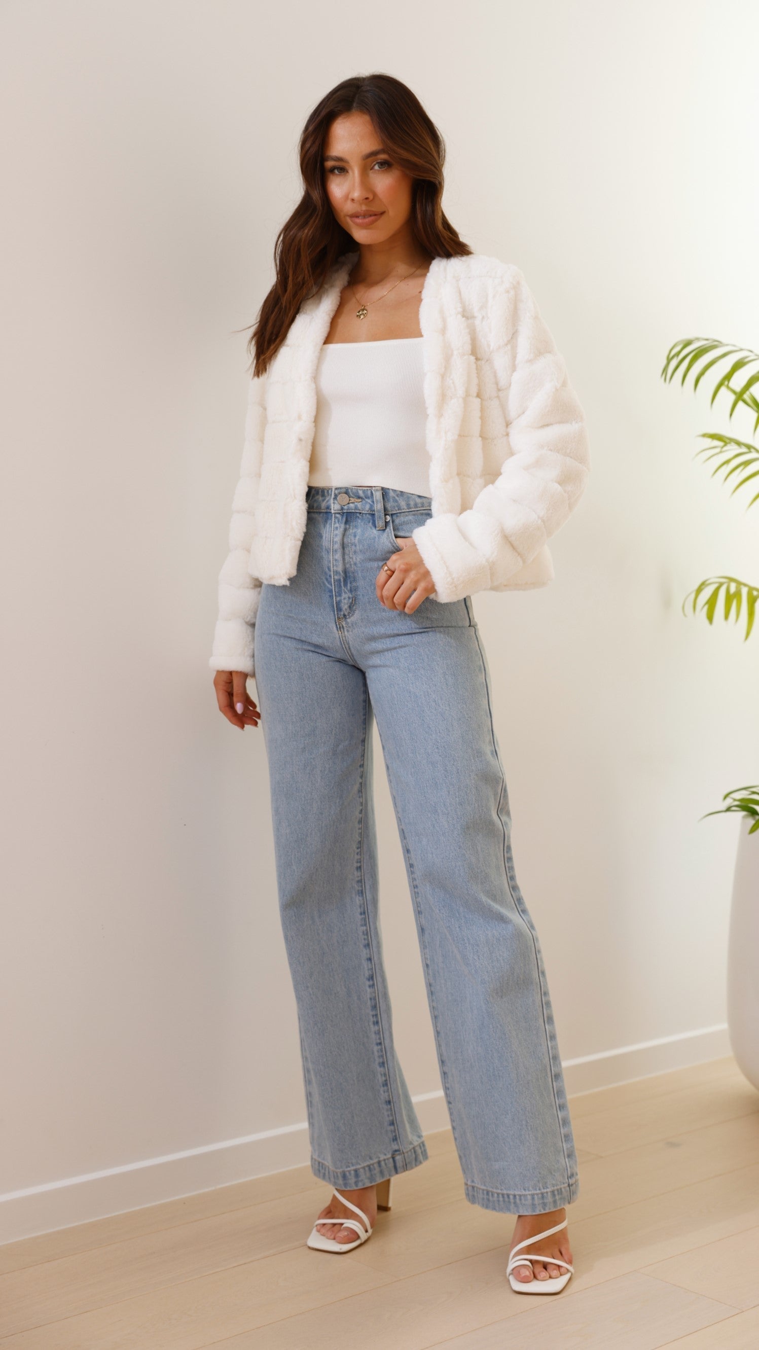 Janine | Veste Courte Femme Ouverte Devant - Image 5
