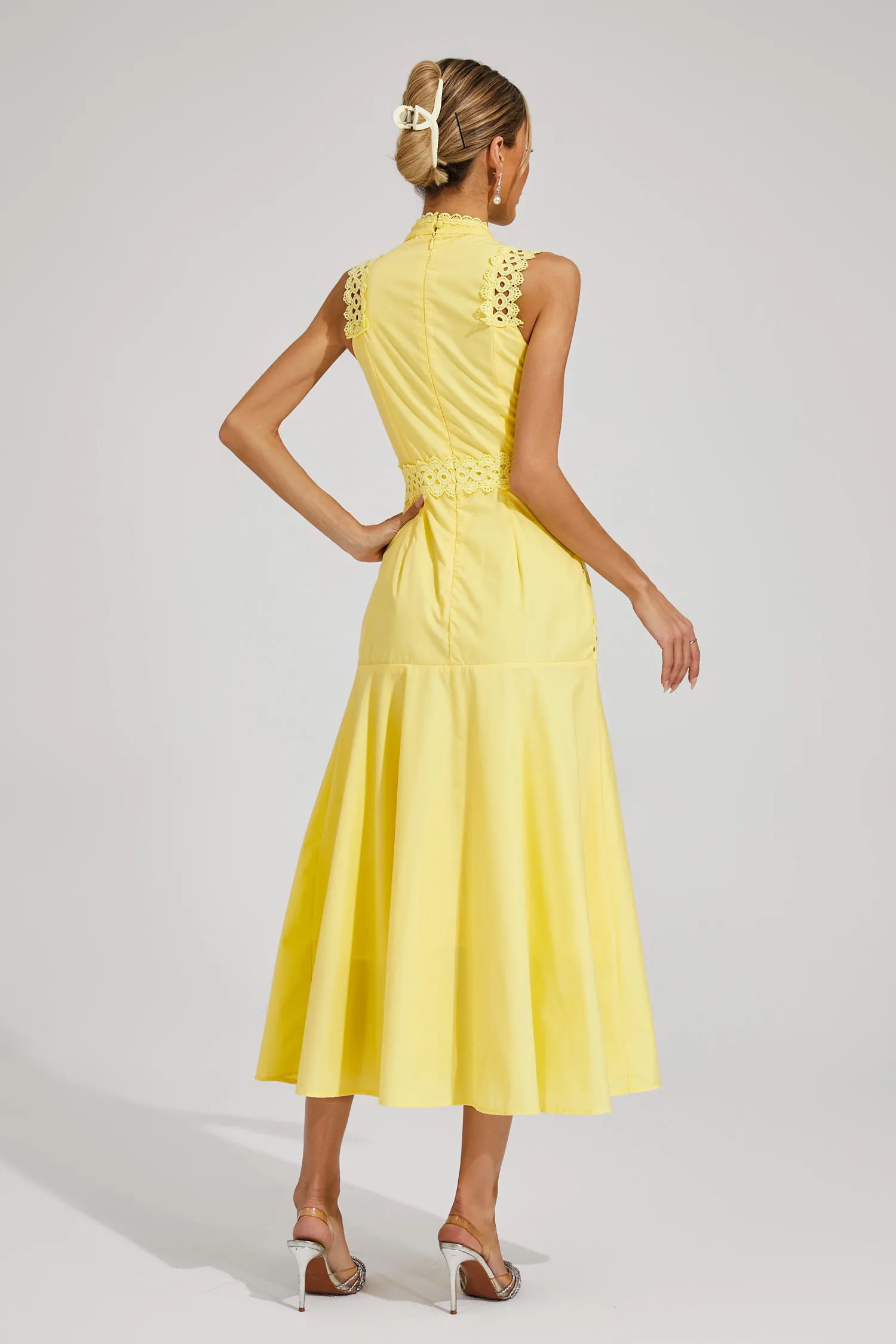 Lysa | Robe midi élégante en dentelle pour les occasions spéciales - Image 5