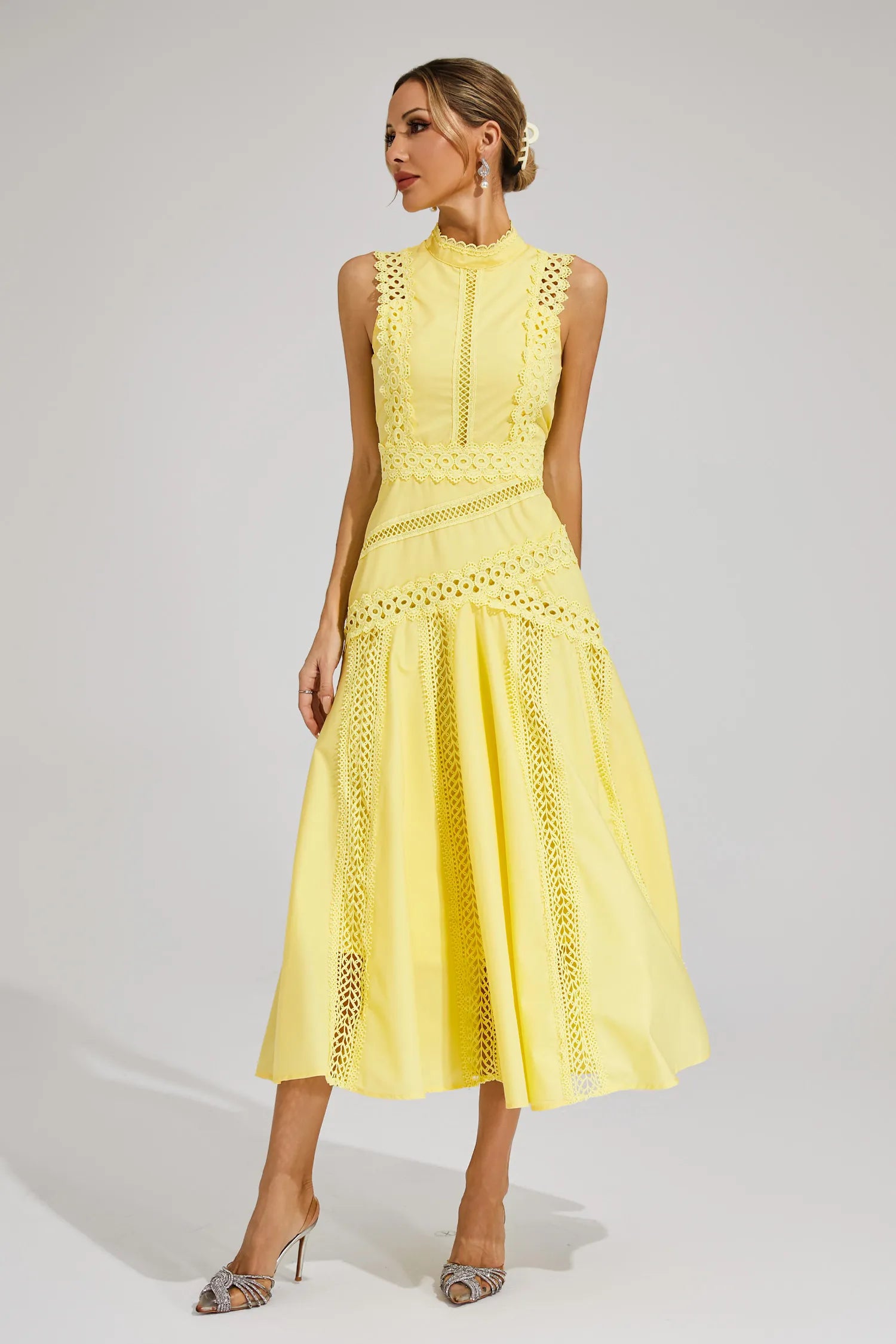 Lysa | Robe midi élégante en dentelle pour les occasions spéciales - Image 4