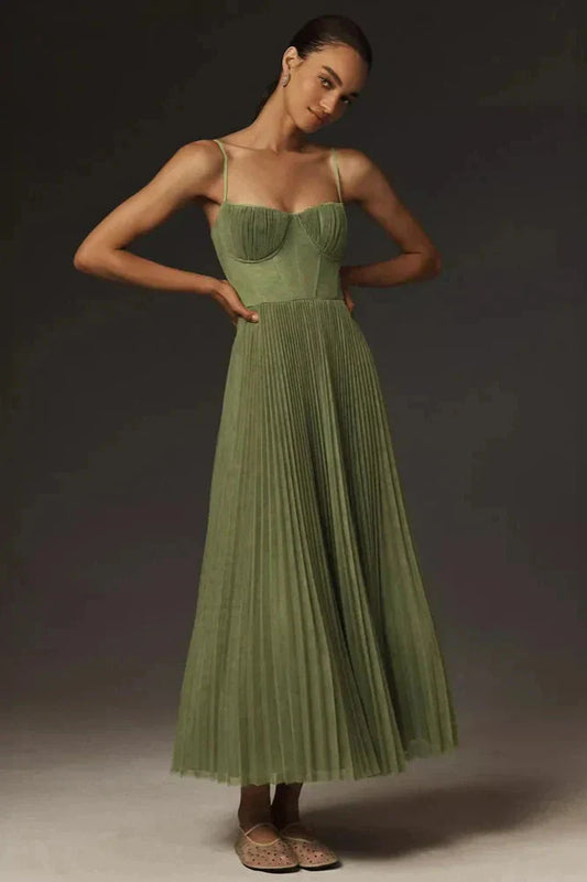 Nahia | Robe mi-longue élégante et plissée - Image 1