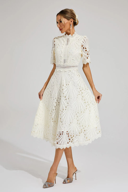 Mélanie | Robe midi élégante en dentelle pour femmes - Image 1