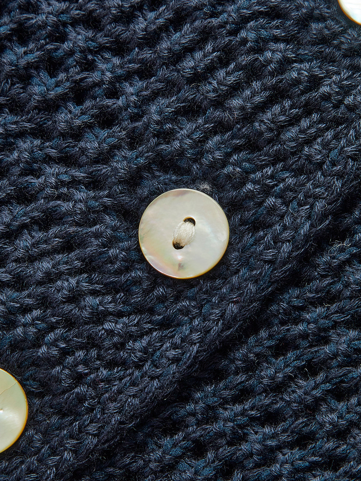 Thérèse | Pull Femme Épaule Dénudée - Image 3