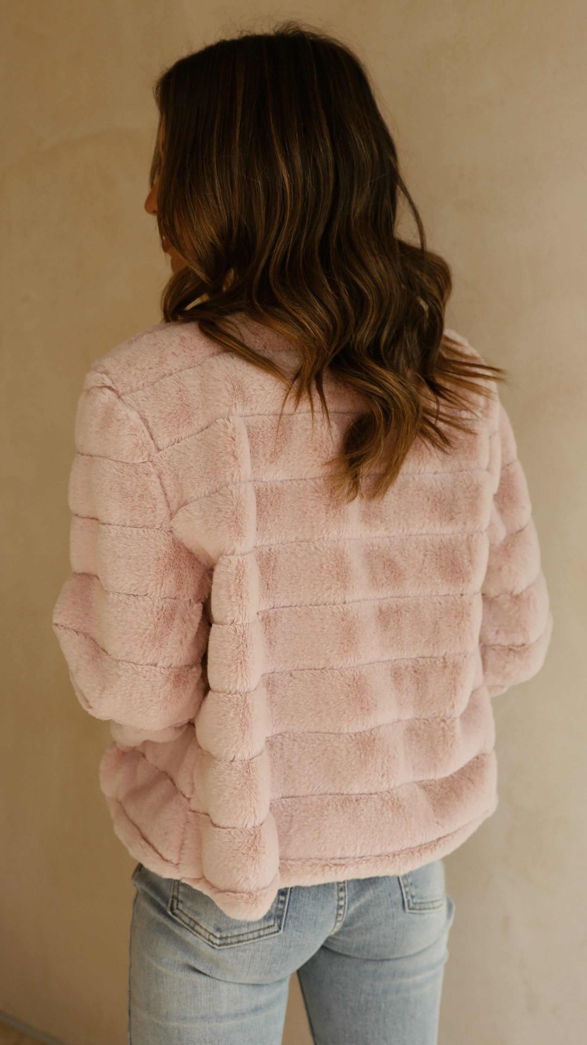 Janine | Veste Courte Femme Ouverte Devant - Image 28