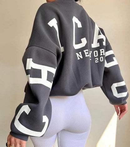 Léonie | Sweat-shirt graphique oversize à col rond pour femme - Image 3