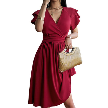 Matilda | Élégante robe midi décontractée à col en V et manches courtes - Image 4