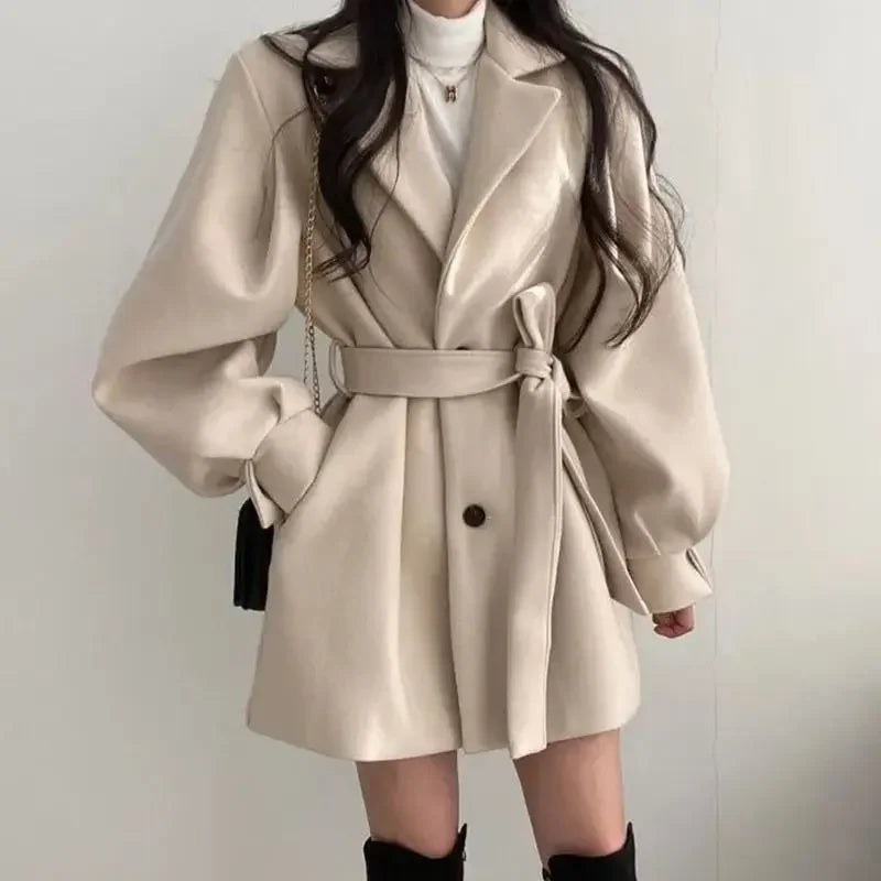Nahia | Manteau croisé ceinturé pour femme - Image 5