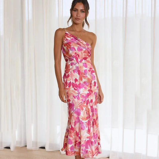 Pierrette | Robe Bloom asymétrique vibrante pour toutes les occasions - Image 1