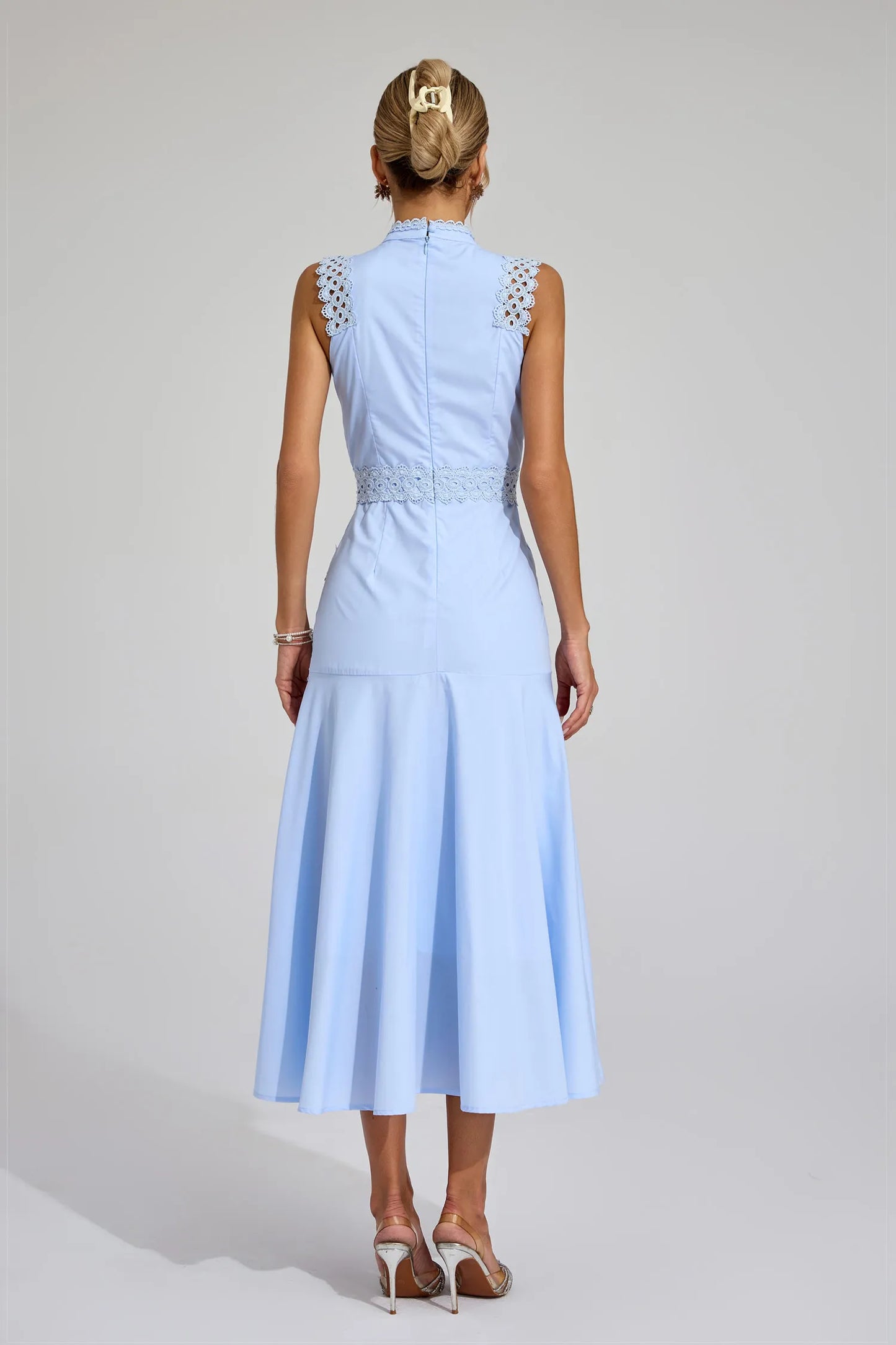 Lysa | Robe midi élégante en dentelle pour les occasions spéciales - Image 25