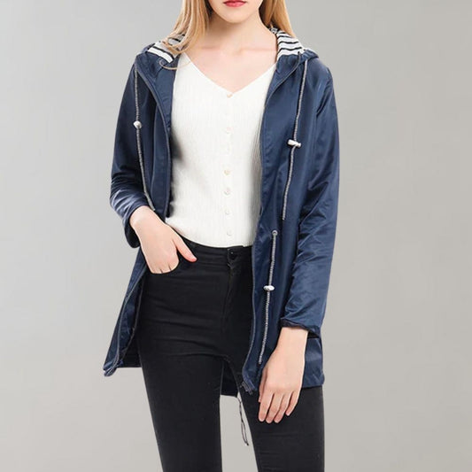 Erika | Imperméable Long à Capuche pour Femme - Image 1