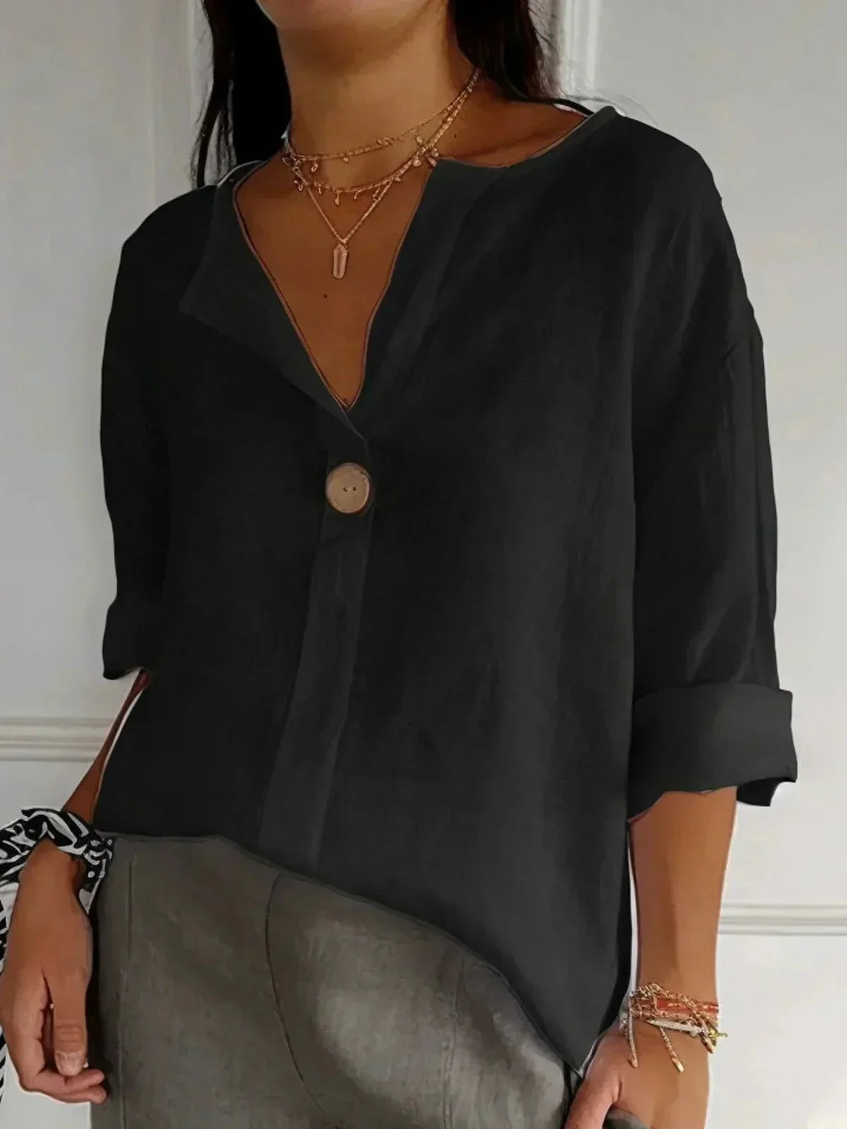 Image of Annelise | Dame Knap V-Hals Bluse