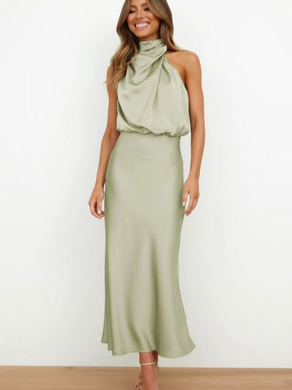 Image of Bente | Dame Halterneck Midi Kjole