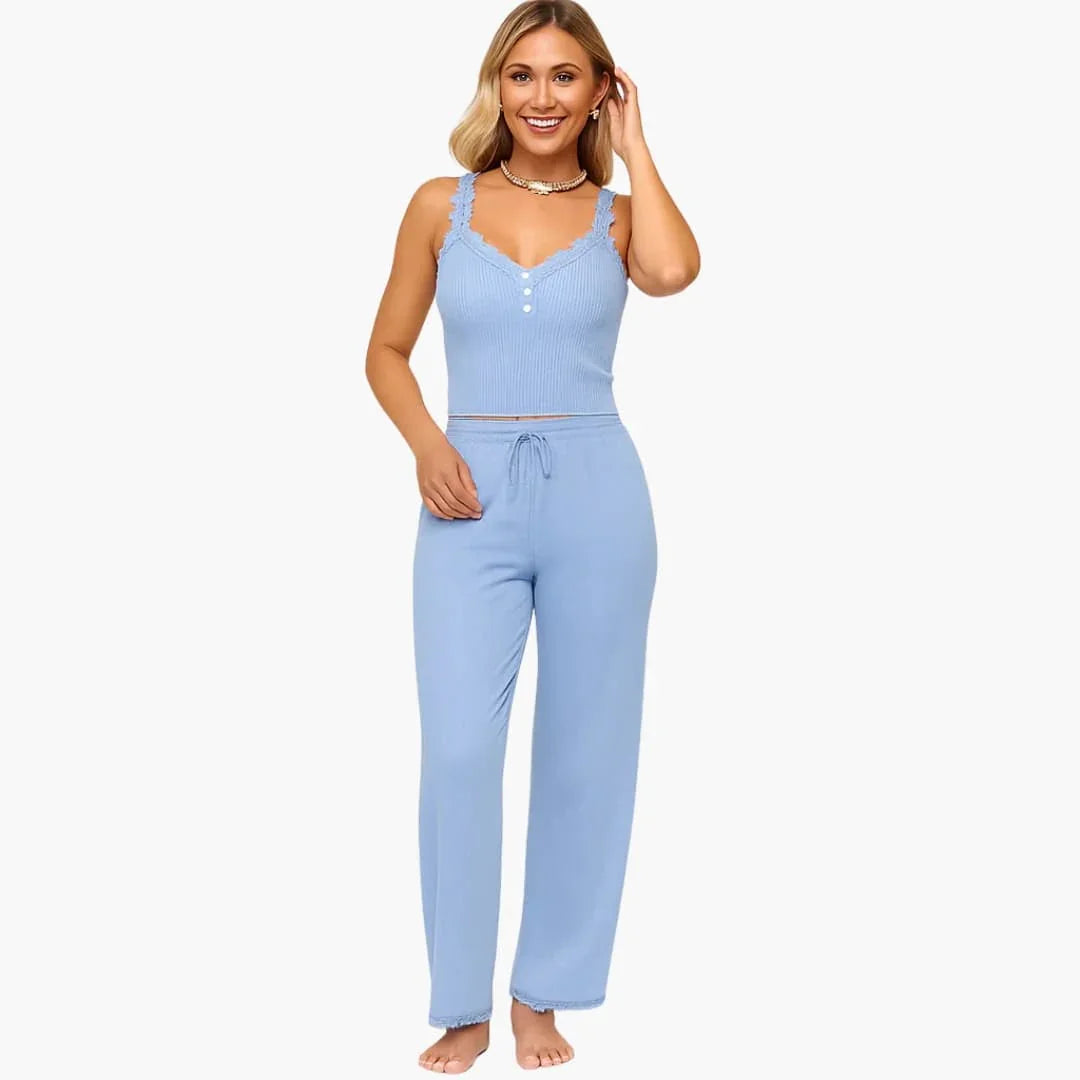 Dame pyjamassæt med knaplukning og cami-top