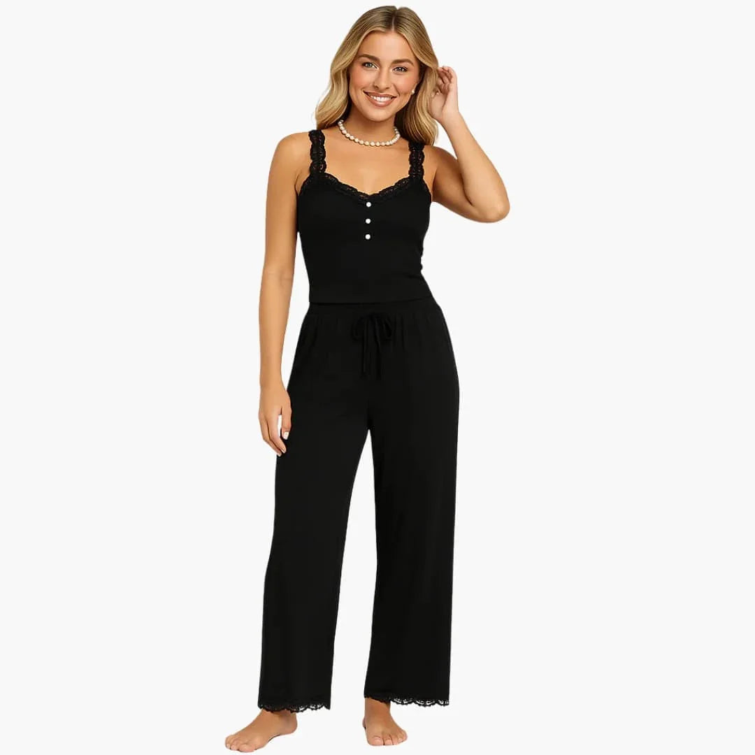 Dame pyjamassæt med knaplukning og cami-top
