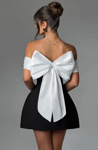 Séverine | Mini robe noire élégante avec nœud chic - Image 10