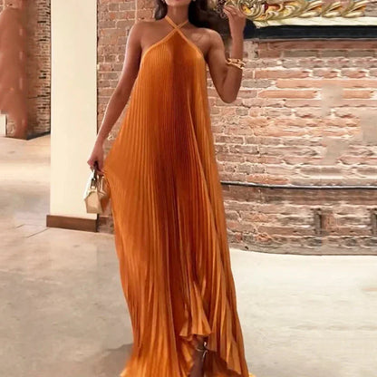 Image of Ditte | Dame Halter Plisseret Maxikjole