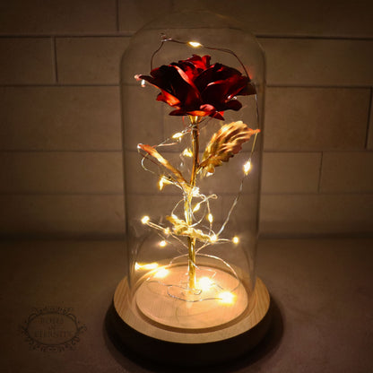 Evig Rose | Gylden Rose i Glaskuppel med LED Belysning