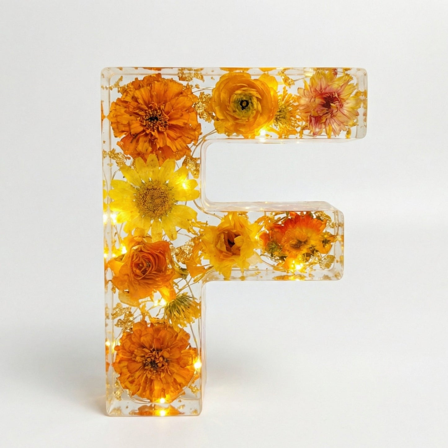 Florenza™ – Personliggjort Blomster Harpiks Bogstav Lys