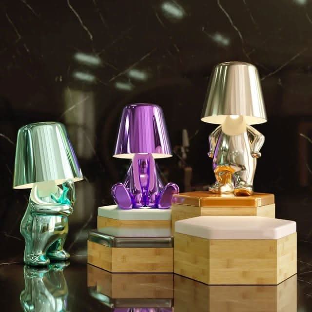Goldie Harpiks Tænker LED Bordlampe