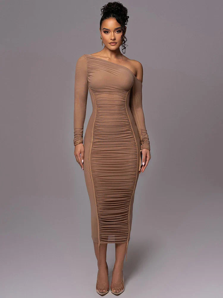 Image of Gunnvor | Dame One Shoulder Rynket Midi Kjole