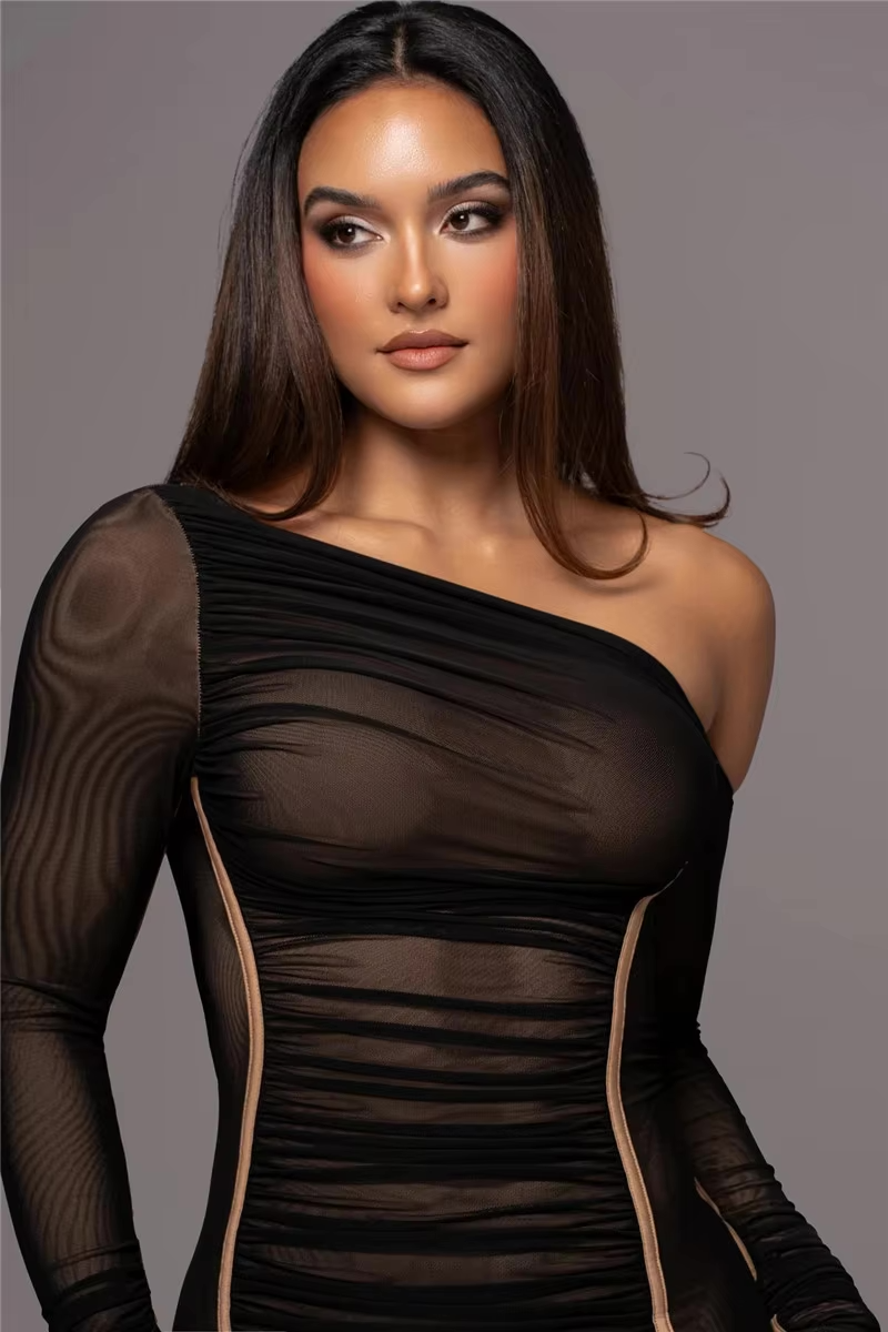 Image of Gunnvor | Dame One Shoulder Rynket Midi Kjole