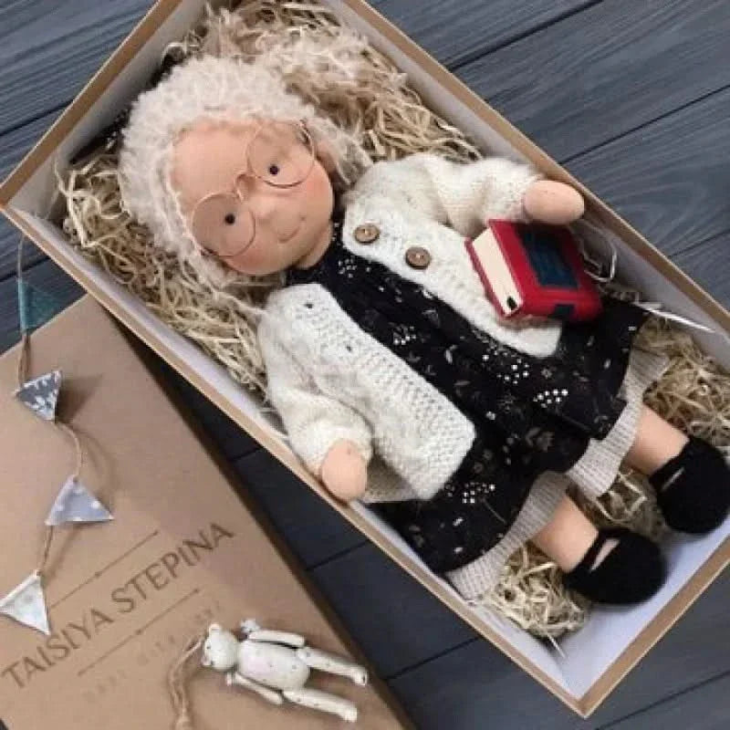 Håndlavet Bomulds Plush Dukke – Waldorf Emma Legetøj