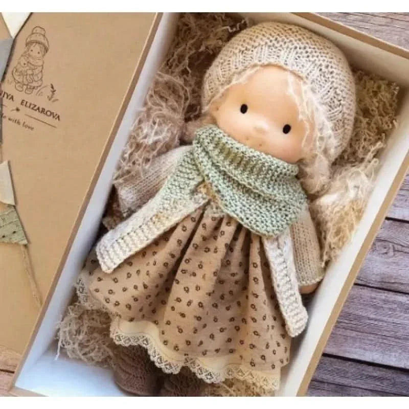 Håndlavet Bomulds Plush Dukke – Waldorf Emma Legetøj