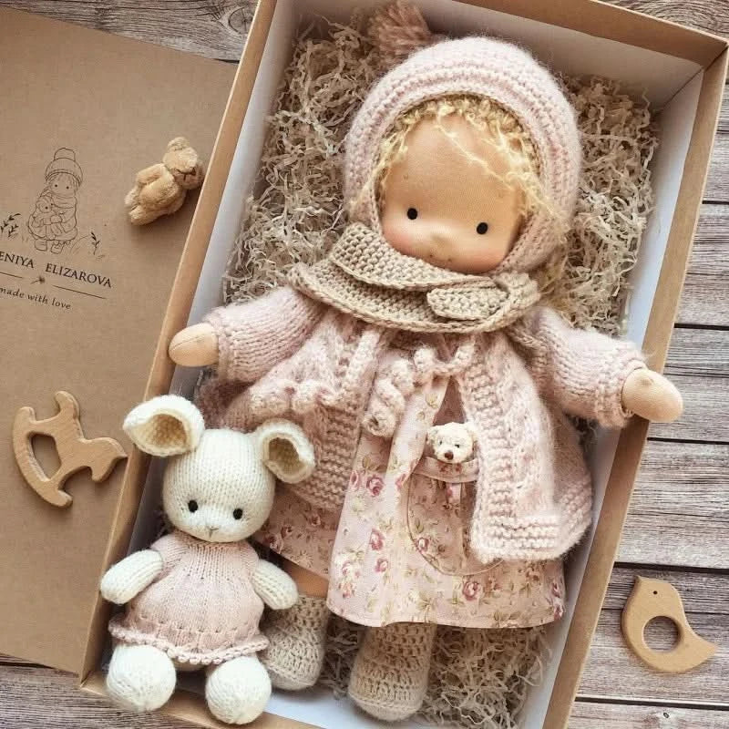 Håndlavet Bomulds Plush Dukke – Waldorf Emma Legetøj