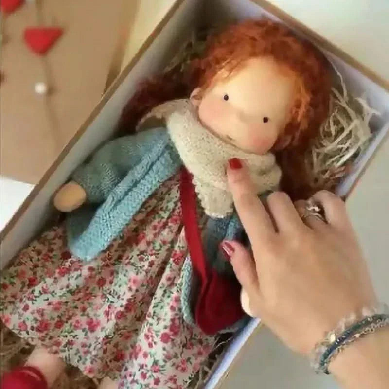 Håndlavet Bomulds Plush Dukke – Waldorf Stil Elise Legetøj