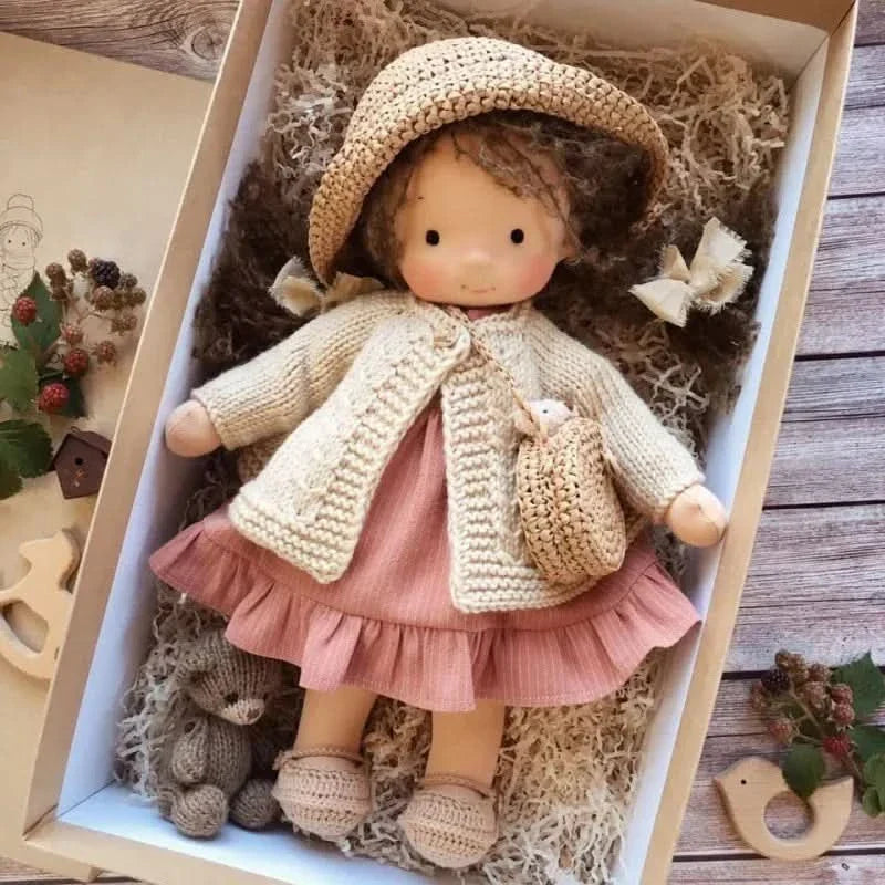 Håndlavet Bomulds Plush Dukke – Waldorf Stil Elise Legetøj