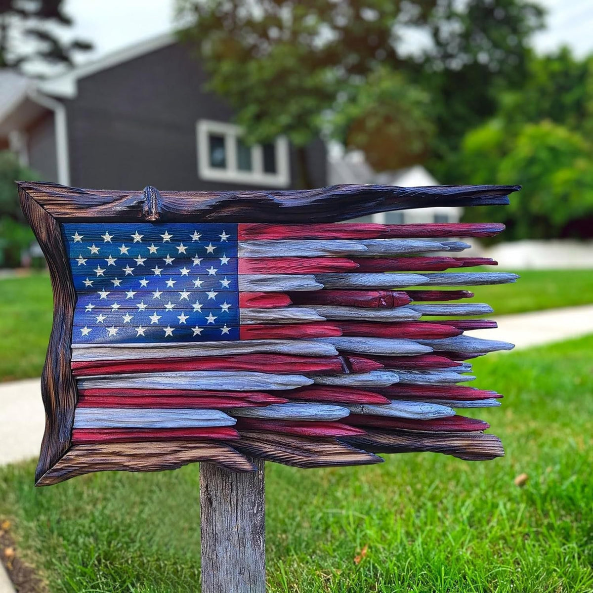 Håndlavet rustikt vægrelief af drivtømmer med amerikansk flag