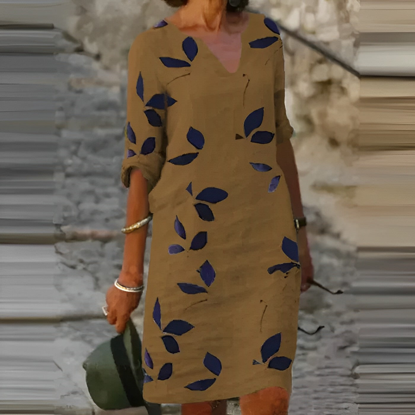 Image of Hjørdis | Dame V-Hals Midi Kjole