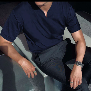 Pasquale | Polo Slim Fit à col en V pour hommes élégants - Image 1